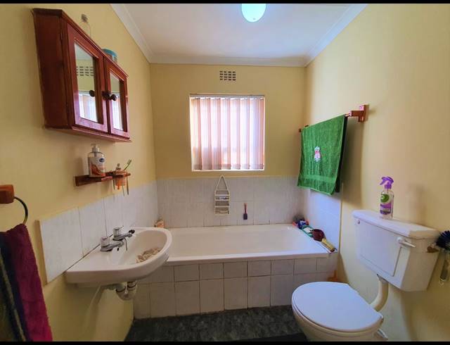 2 BEDROOM HOUSE FOR SALE IN RUYTERWACHT